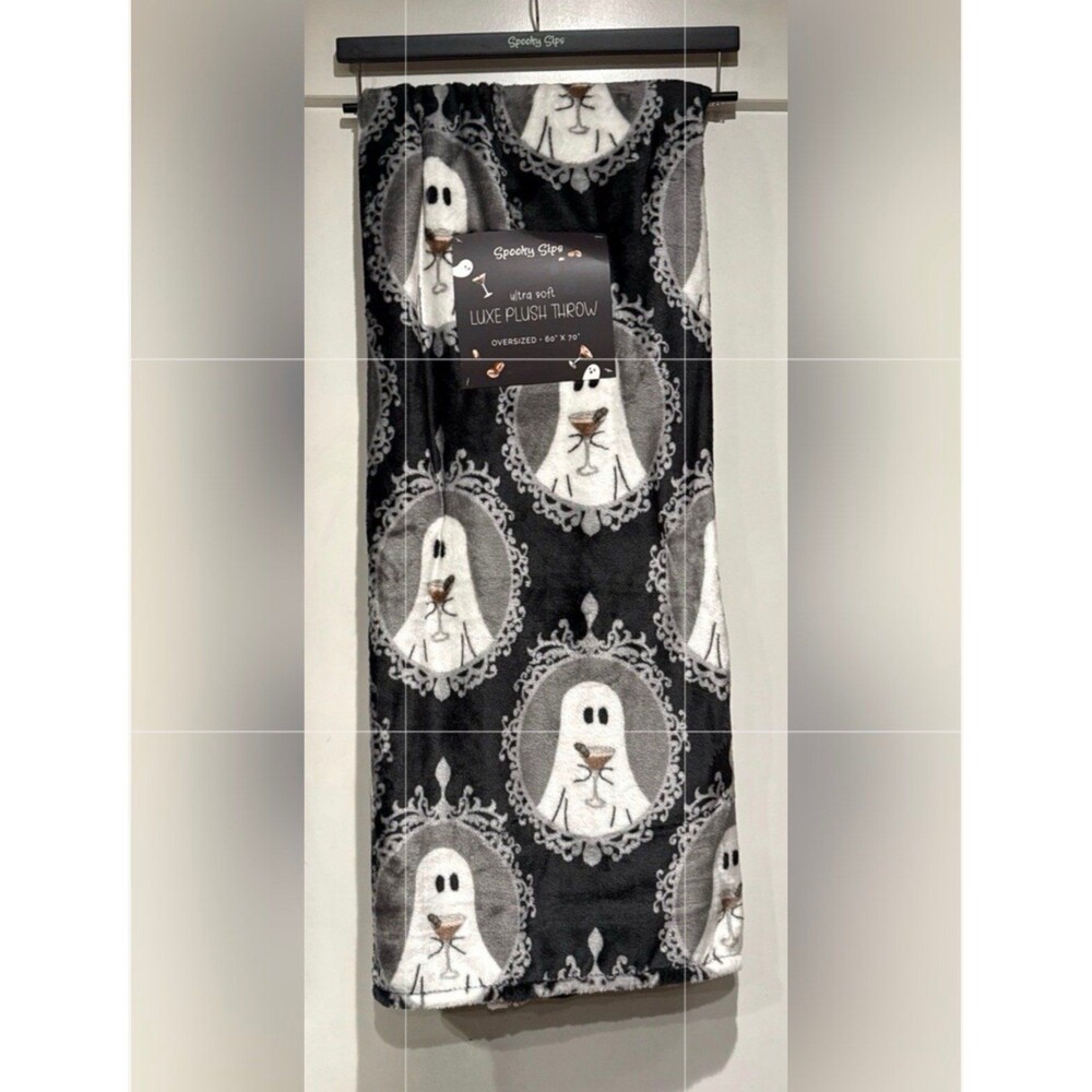 Viral Halloween Framed Ghosts with Espresso Martini Throw Blanket